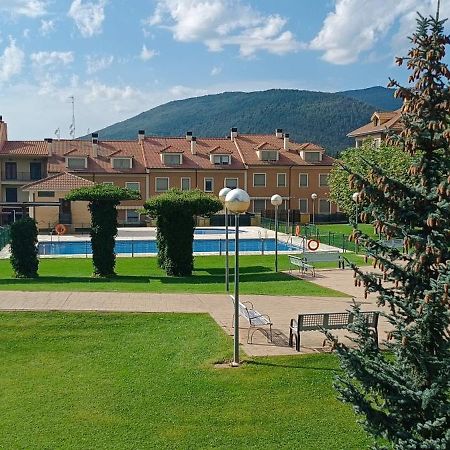 Apartmán Bisaurin Jaca Exteriér fotografie